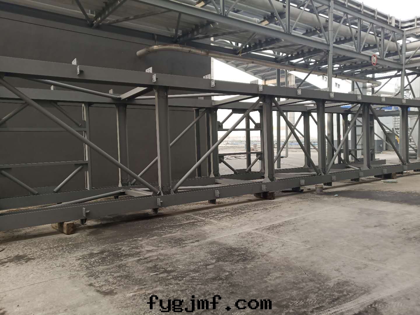 甘肅蘭州電(diàn)廠(chǎng)脫硫鋼(gāng)結構安(ān)裝(zhuāng)