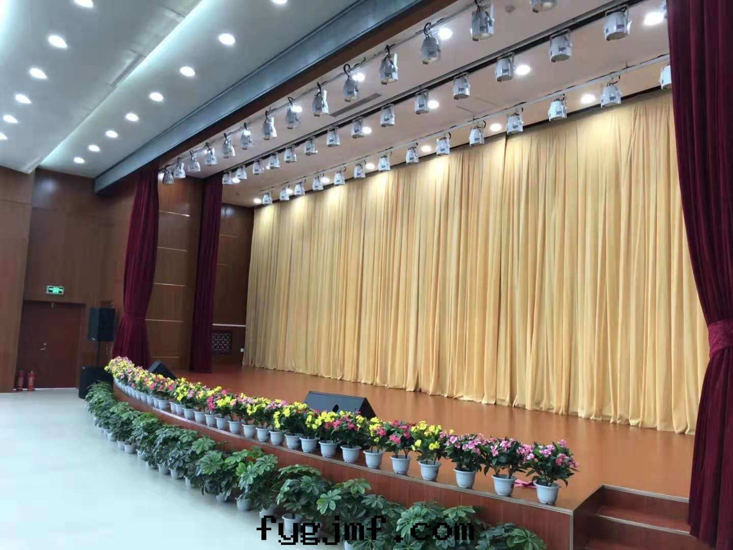 甘肅國(guó)電(diàn)蘭州辦(bàn)公樓裝(zhuāng)修工程